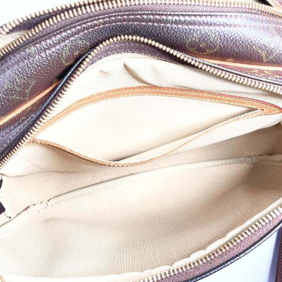 LOUIS VUITTON Brown Monogram Canvas Shoulder Bag - Picture 8 of 11